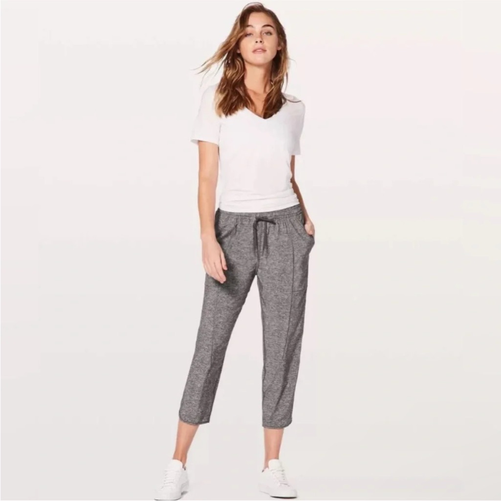 Lululemon Final Play Crop *23" Size 6